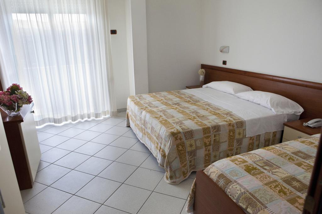 Hotel Clipper Giulianova Exterior photo