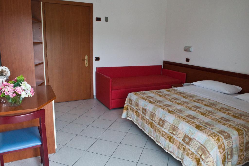 Hotel Clipper Giulianova Exterior photo
